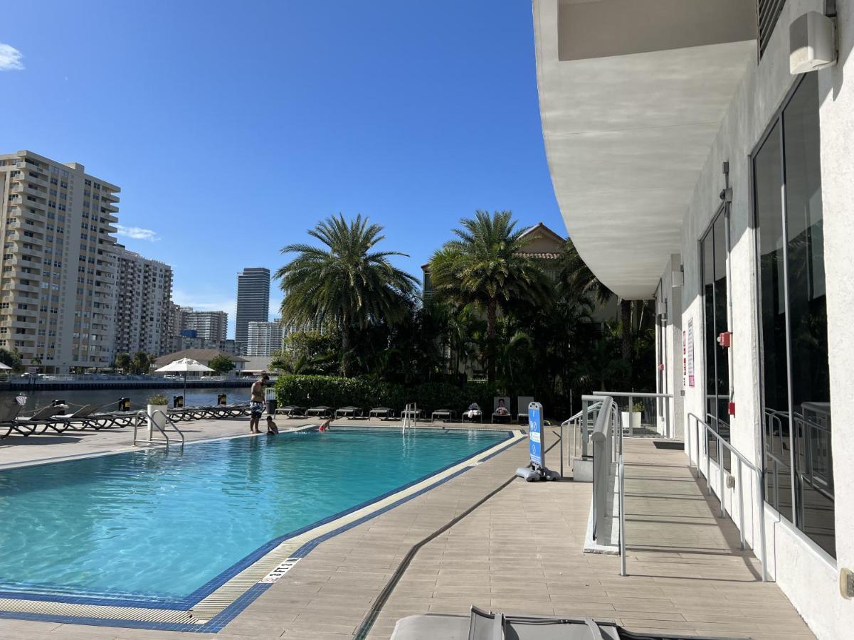 23Rd Floor Luxury & Spacious Beachwalk Resort Apartment With Amazing View Hallandale Beach Luaran gambar